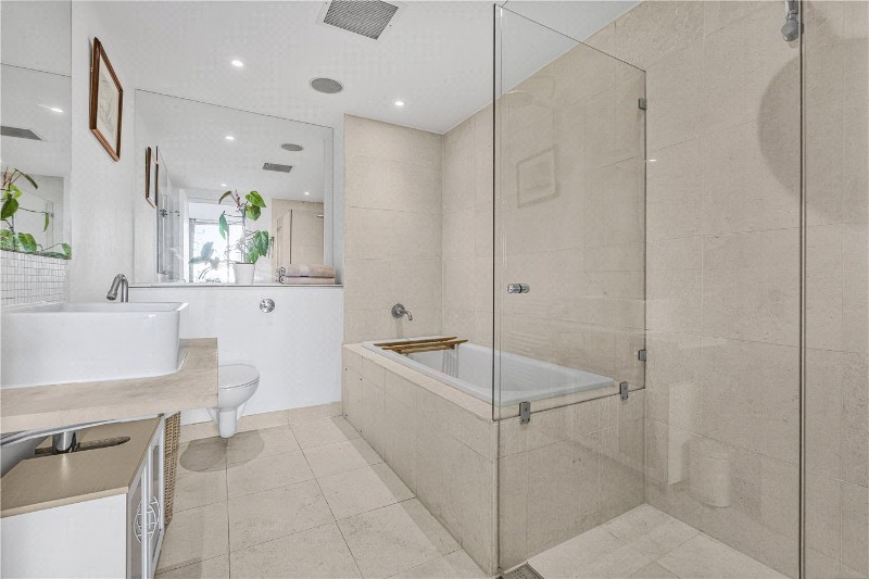 Goswell Road, London, EC1V