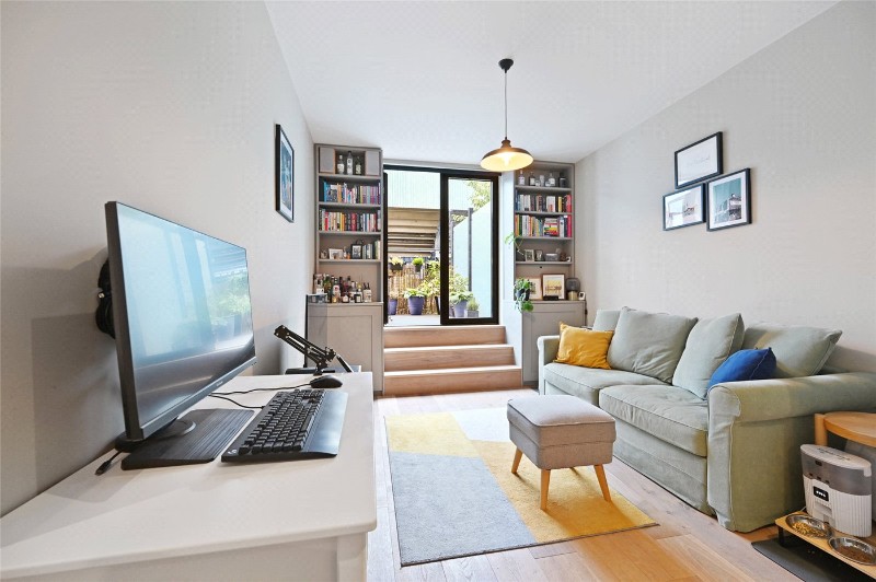 Ellerslie Road, London, W12