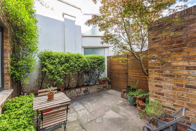 Elysian Mews, London, N7