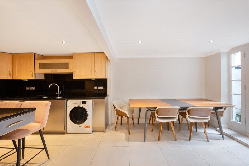 Ordnance Mews, London, NW8