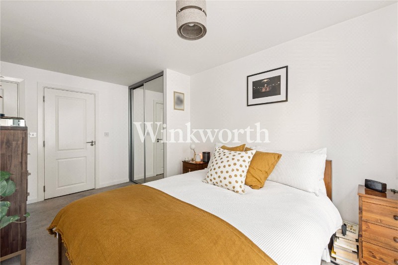 Waterside Way, London, N17