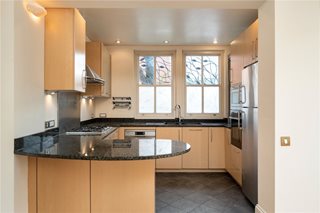 Brookwood Road, London, SW18