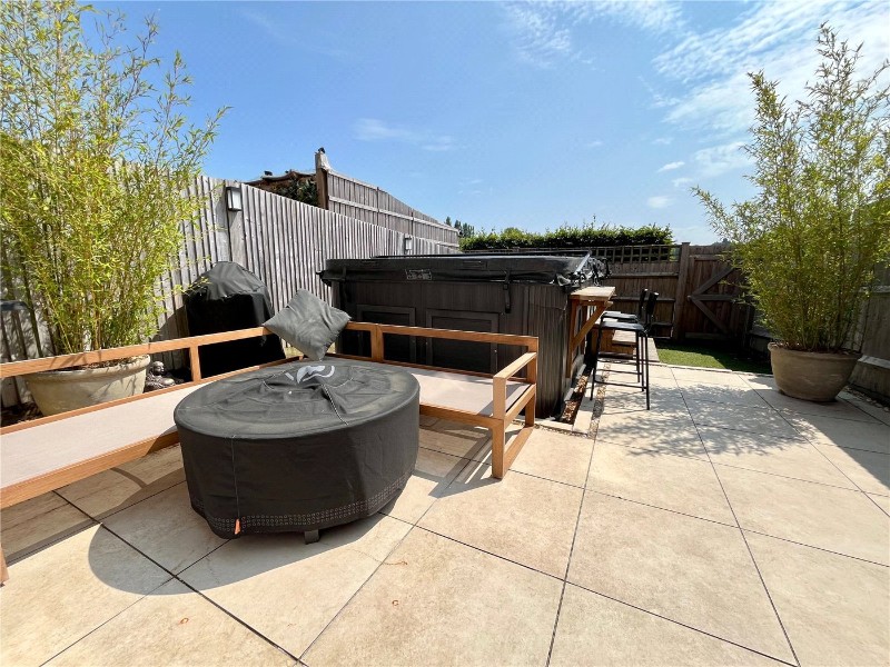Fetlock Drive, Newbury, Berkshire, RG14