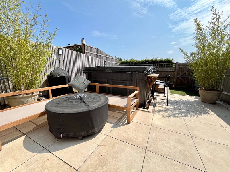 Fetlock Drive, Newbury, Berkshire, RG14