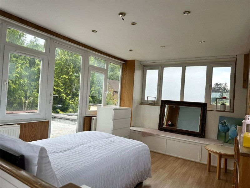 Chatsworth Road, London, W5