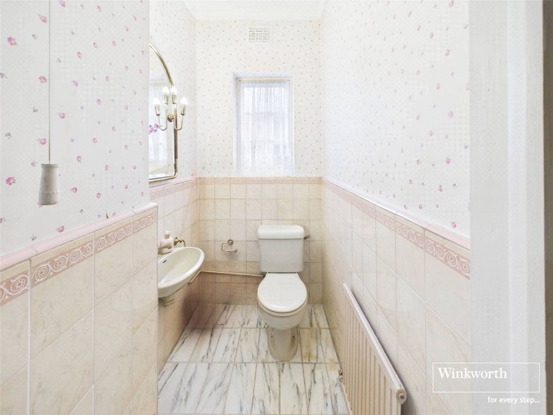 Edgeworth Crescent, Hendon, London, NW4