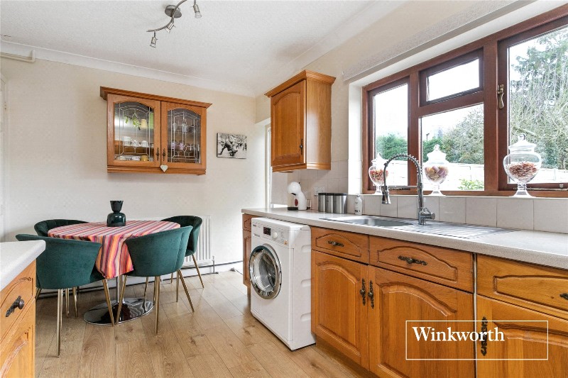 Brent Place, Barnet, EN5