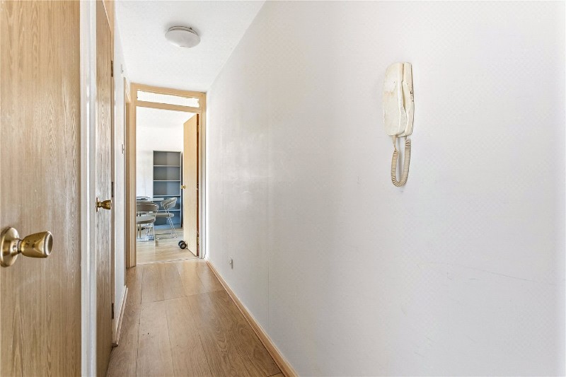 Riverside Close, London, E5