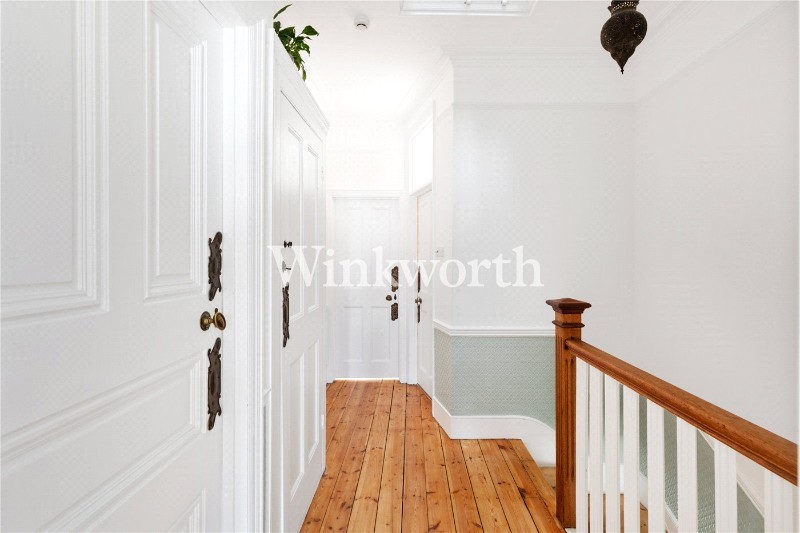 Caversham Avenue, London, N13