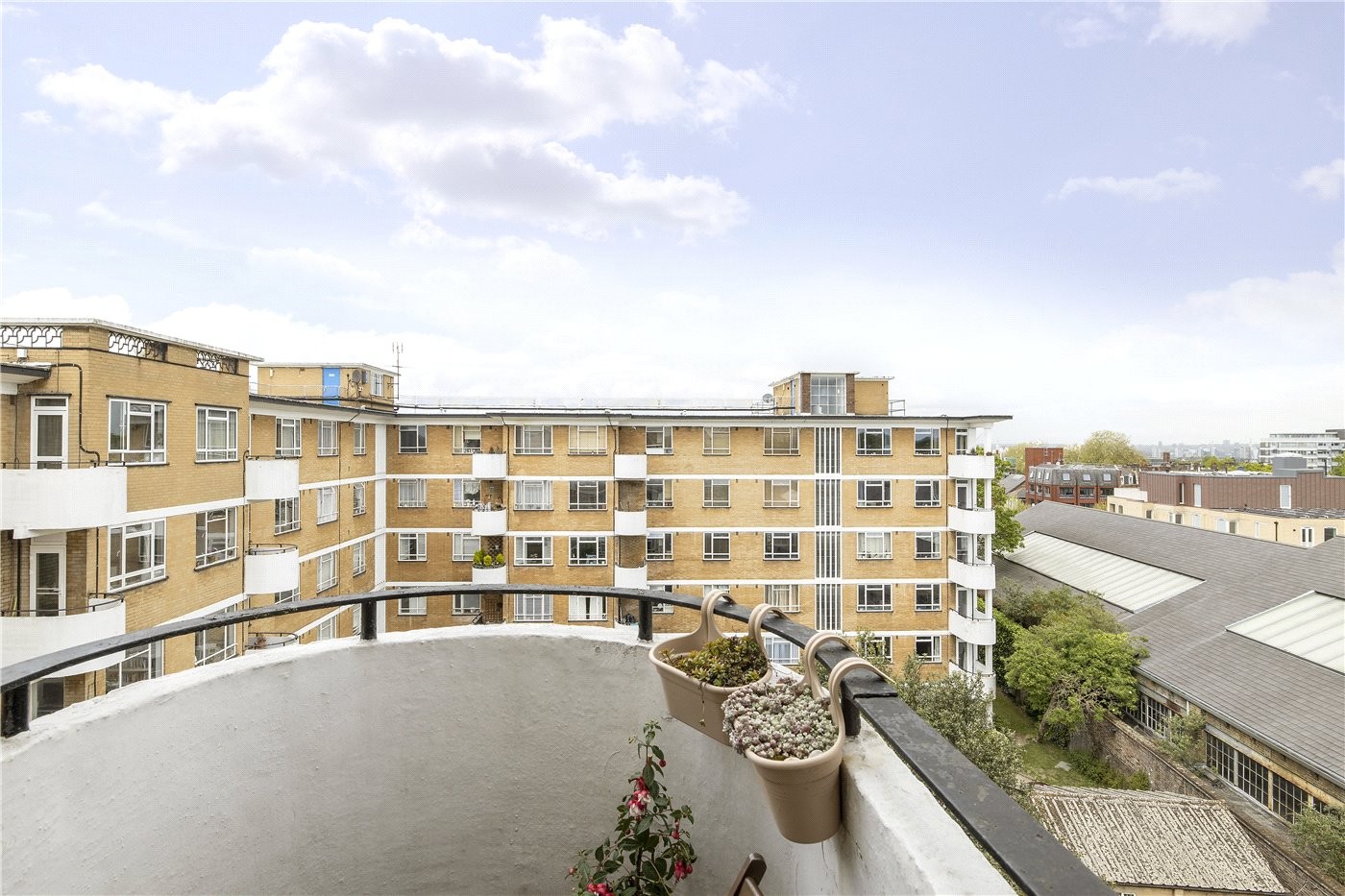 2 bedroom property for sale in Christchurch Road, London, SW2 (Ref