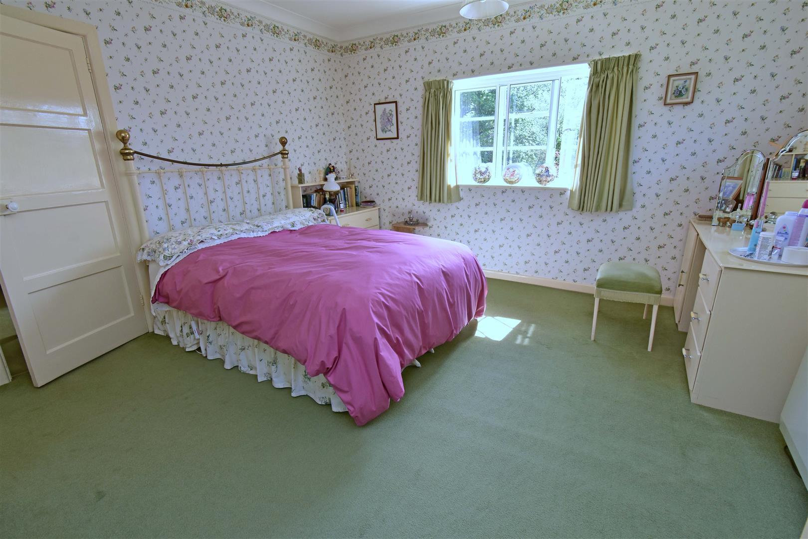 A BEDROOM 1.JPG