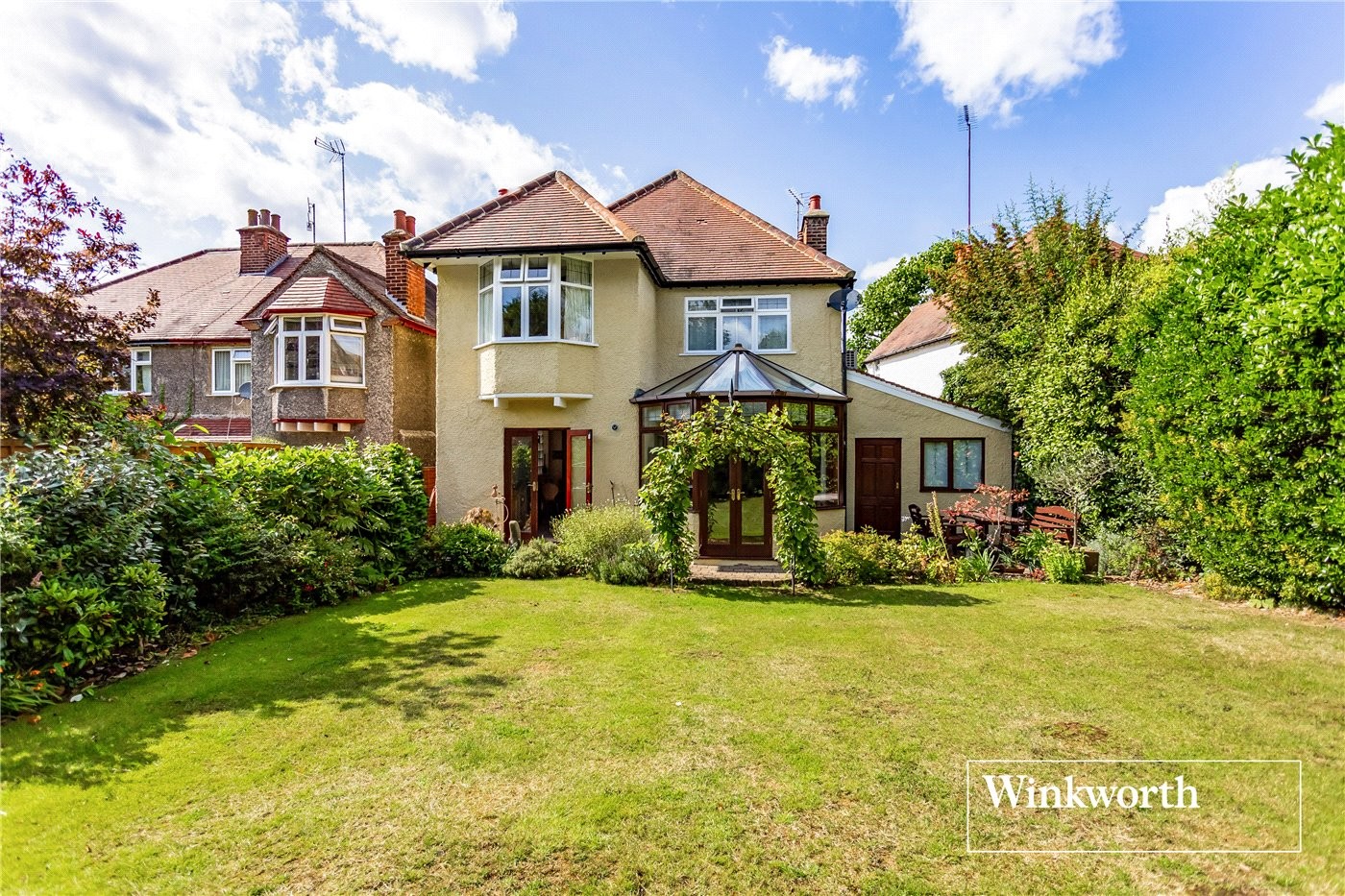 4 bedroom property for sale in Lyndhurst Gardens, Finchley, N3 (Ref