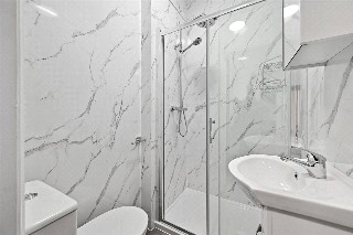 High Road, London, NW10