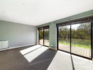 Heron Island, Caversham, Reading, Berkshire, RG4