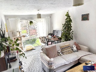 Parry Drive, Weybridge, Surrey, KT13