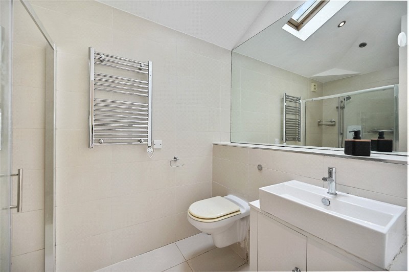 Warwick Road, London, W5