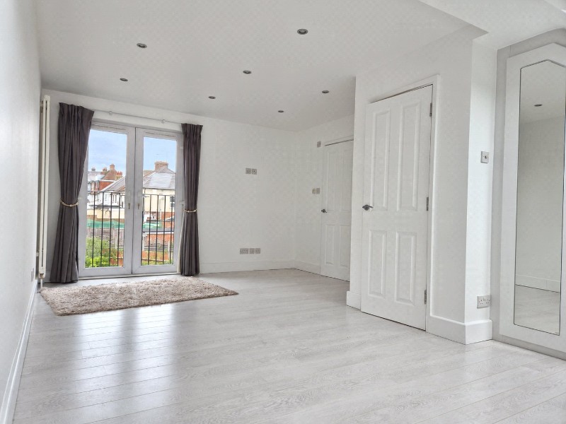 East Walk, East Barnet, EN4