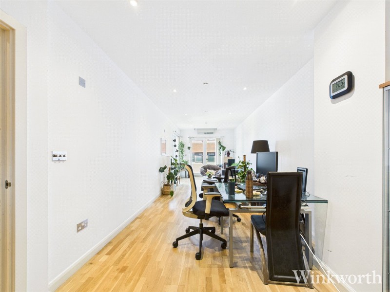 Uxbridge Road, London, UK, W5