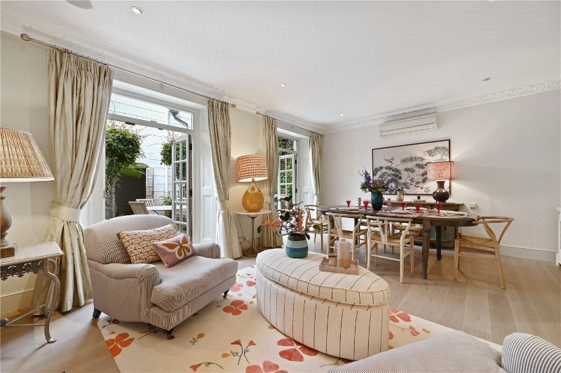 Vicarage Gardens, London, W8