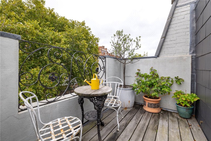 Bronsart Road, London, SW6