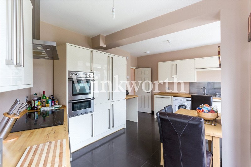 Conway Gardens, Enfield, EN2
