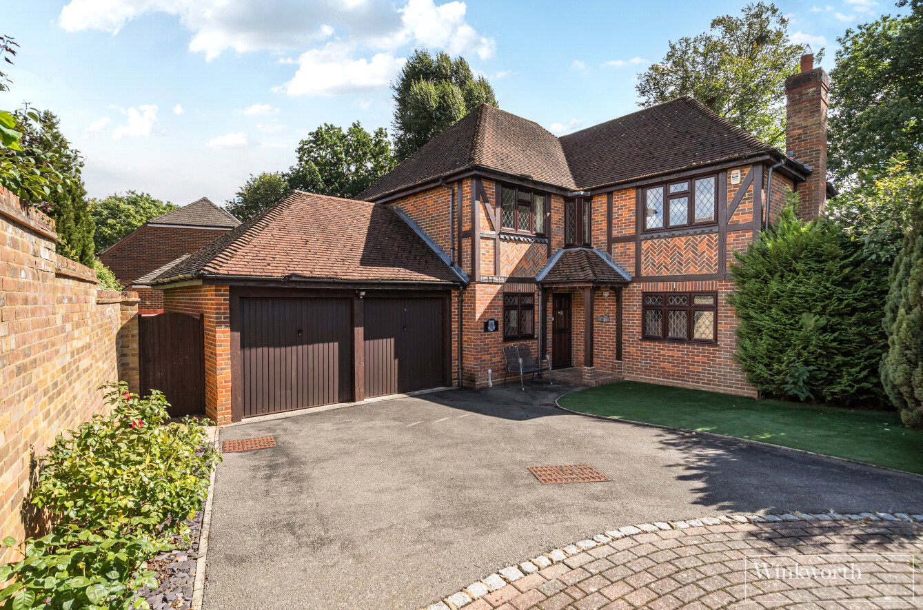 Heywood Drive, Bagshot, Surrey, GU19