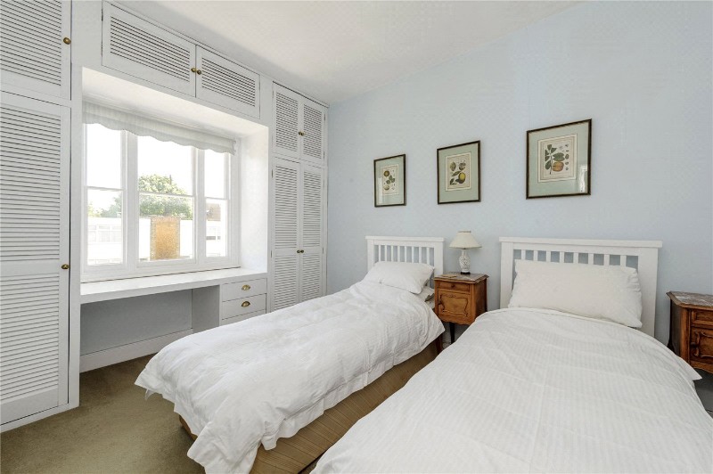 Devonport Road, London, W12