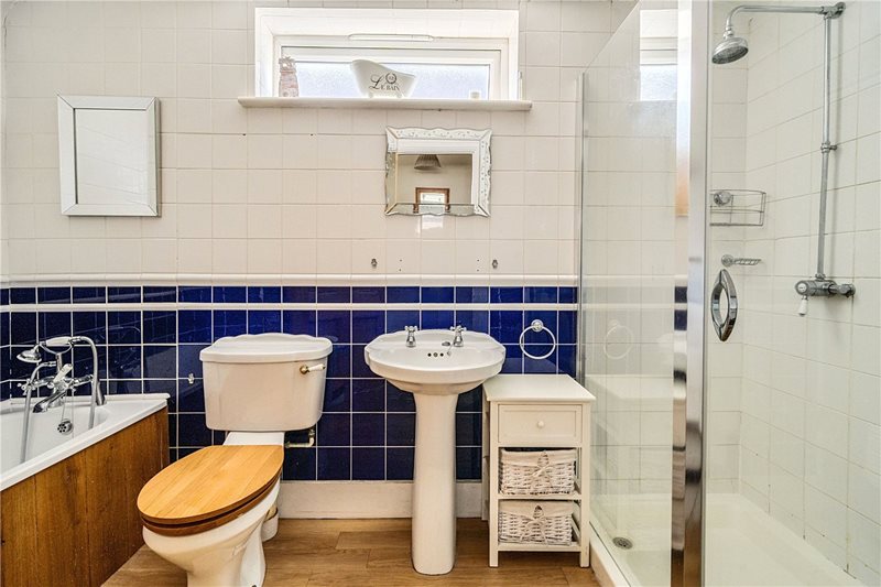 Hamlash Lane, Frensham, Farnham, Surrey, GU10