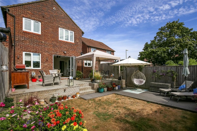 St. Annes Close, Winchester, Hampshire, SO22