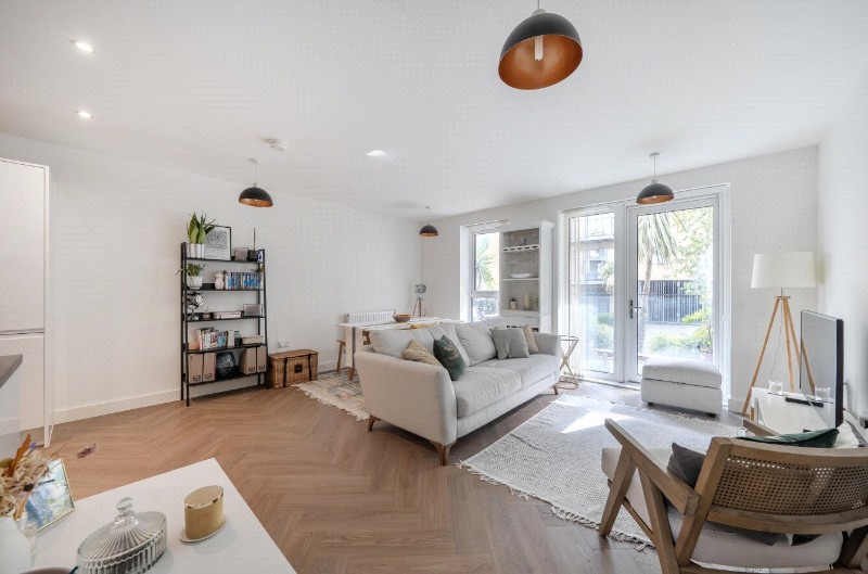 Apple Yard, London, SE20