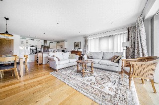 Kingman Way, Newbury, Berkshire, RG14
