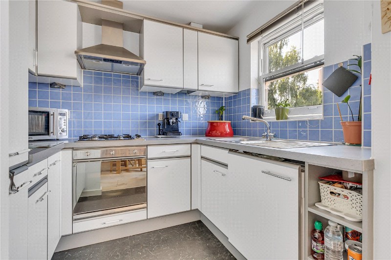 Crescent Lane, London, SW4