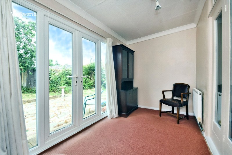 Langley Avenue, Worcester Park, KT4