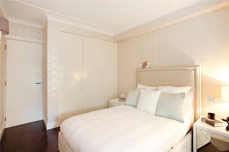 Chepstow Villas, London, W11
