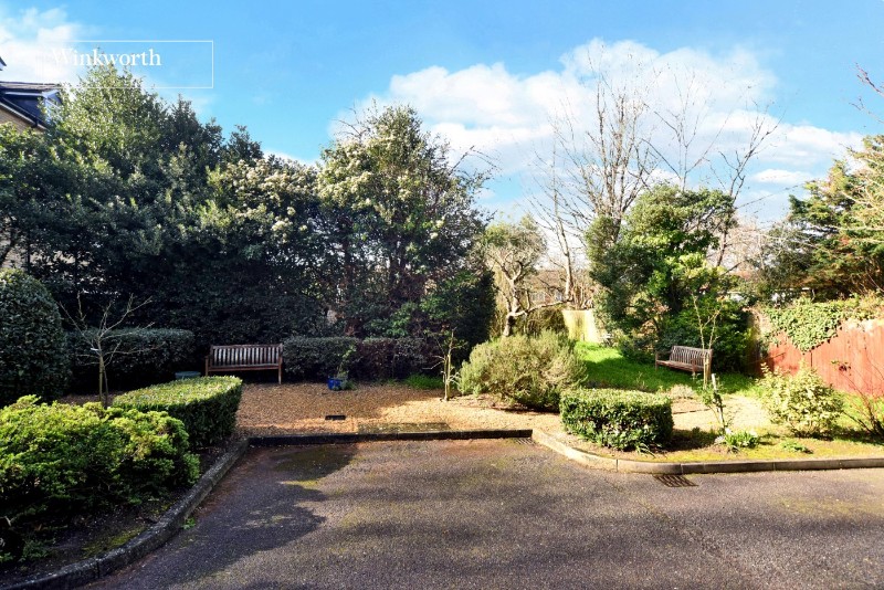 Overton Road, Sutton, SM2