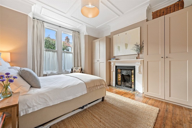 Davisville Road, London, W12