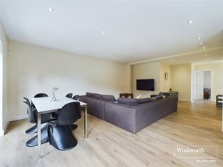 Sandymount Avenue, Stanmore, Middlesex, HA7