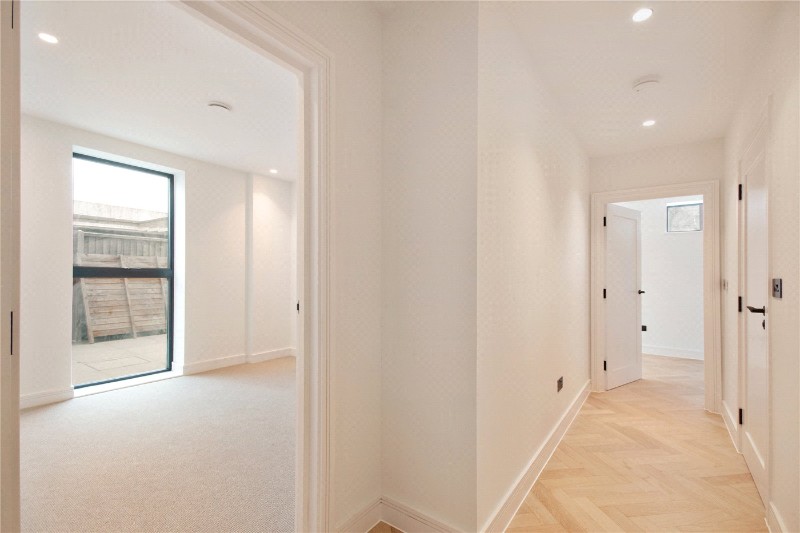 Cannon Hill Lane, London, SW20