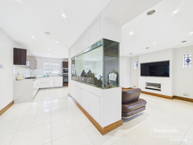 Lavender Avenue, Kingsbury, London, NW9