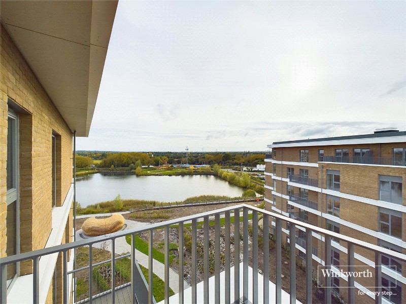 Flagstaff Road, Bankside Gardens, Reading, Berkshire, RG2