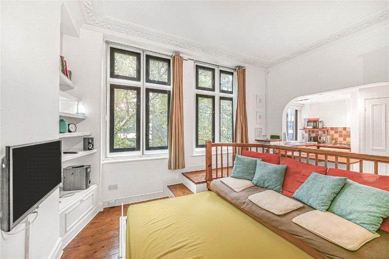 Charing Cross Road, London, WC2H