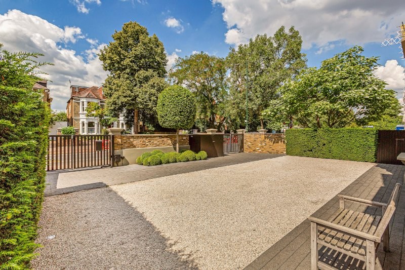 Castelnau, Barnes, London, SW13