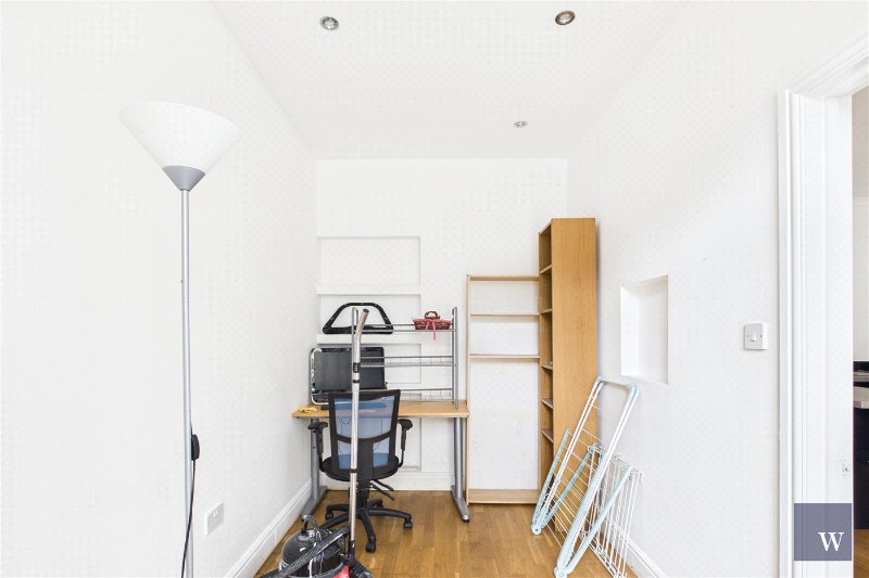 Dumbarton Road, London, SW2