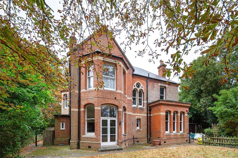 Highland Road, London, SE19