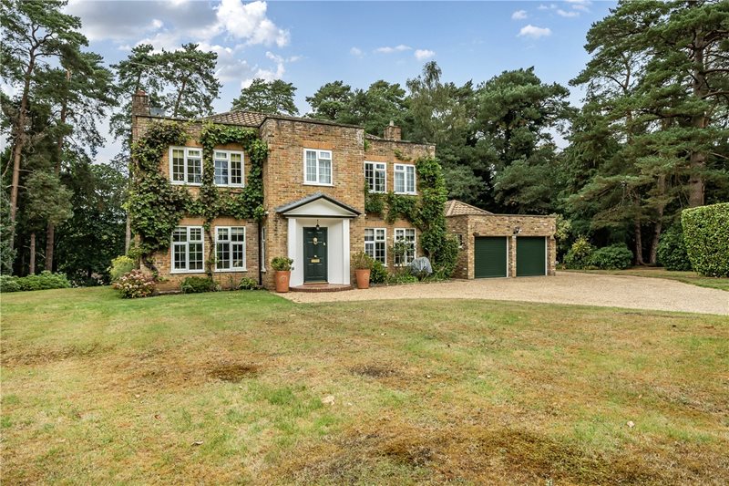 Star Hill Drive, Churt, Farnham, Surrey, GU10
