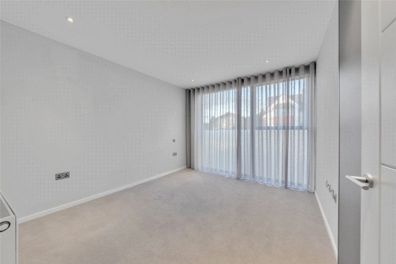 The Vale, London, NW11