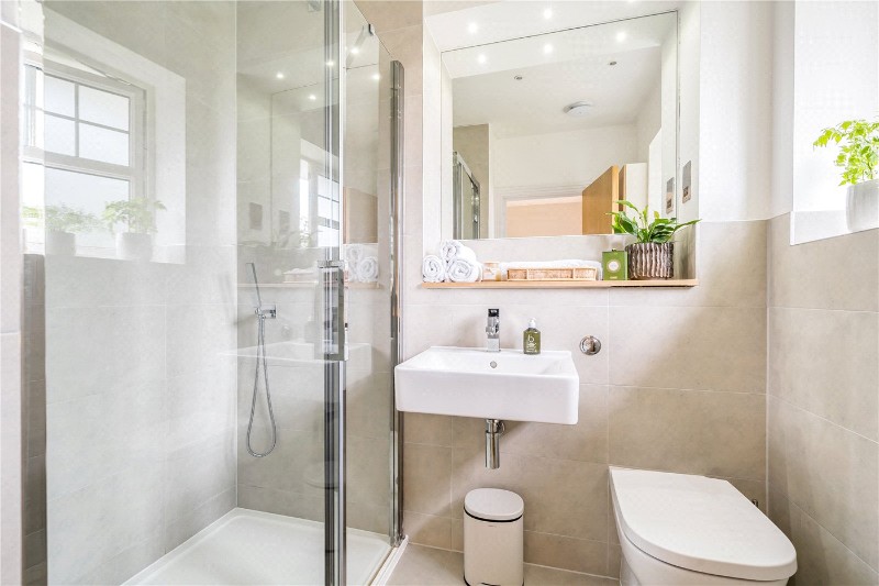 Nettlecombe Close, Farnham, Surrey, GU9