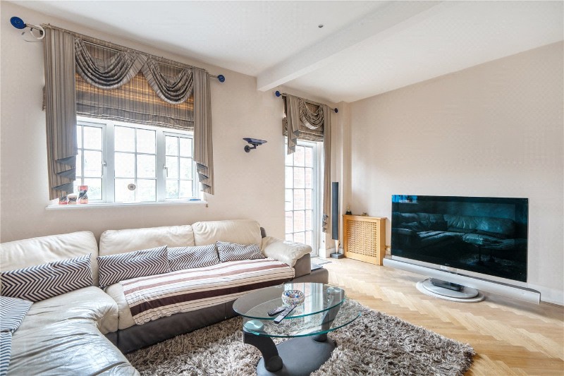 Haslemere Gardens, Finchley, London, N3