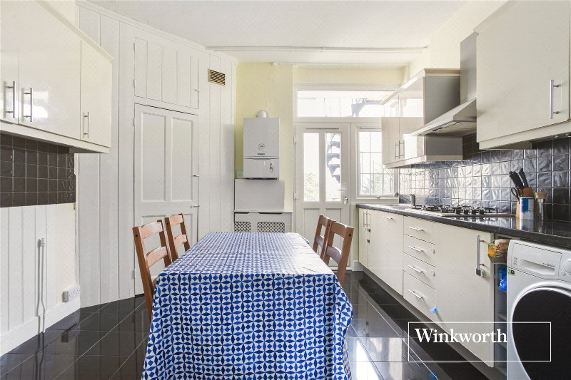 Avenue Mansions, Bedford Avenue, High Barnet, EN5