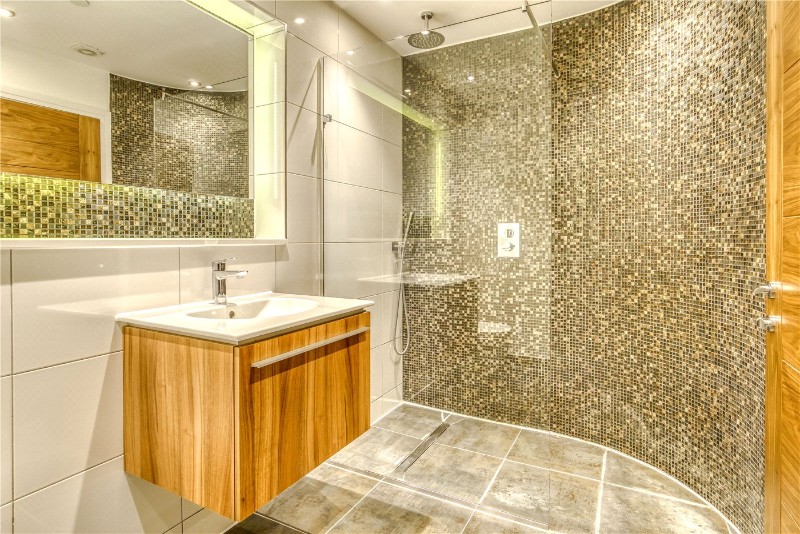 Delhi Close, Lower Parkstone, Poole, BH14